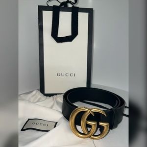Gucci Leather Belt w/ Gold Double G Buckle